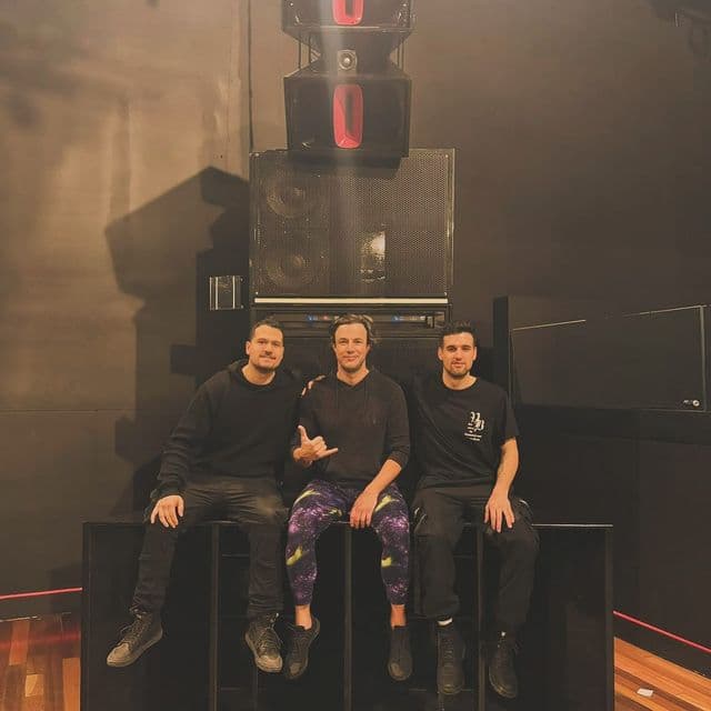 set image